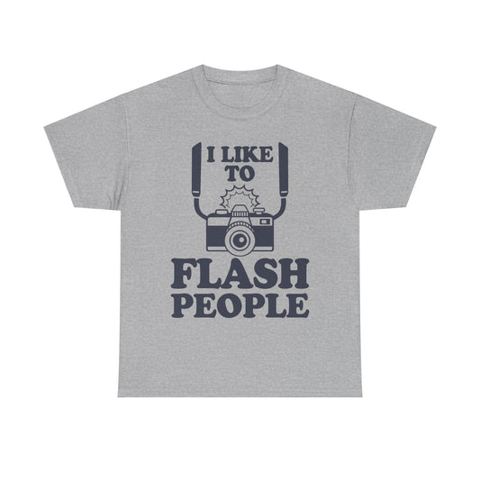 This funny photography t-shirt is guaranteed to get a few laughs from makes, work colleagues or random passers-by. A great gift for photographers with a sense of humour. The shirt features a retro camera with the words "I Like To Flash People".

